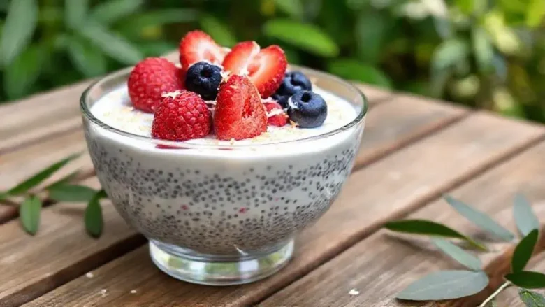 Sobremesa leve usando ingredientes baratos de casas naturais